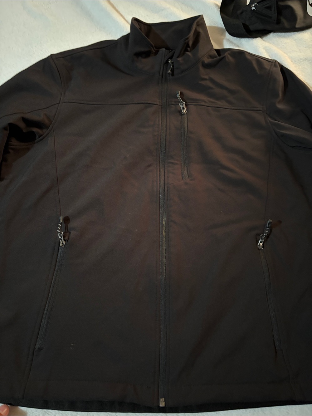 Swiss Tech Black Full-Zip Windbreaker Jacket